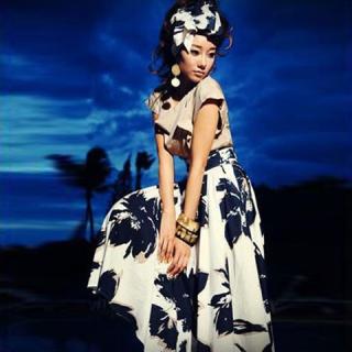 Fashion and Elegant Style Floral Print Embellished Women's Skirt