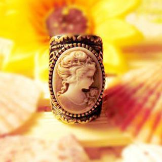 Retro Style Engraving Pattern Head Sculpture Women's Finger Ring
