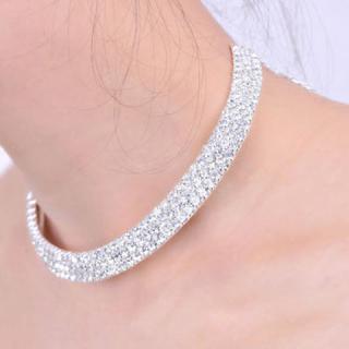 Elegant Style and Gorgeous Rhinestone Embellished Necklace