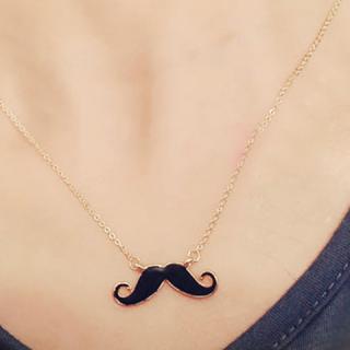 New Arrival and Stylish Mustache Shape Pendant Necklace For Women