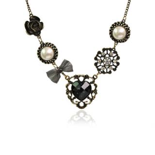 Vintage Rhinestone Inlaid Heart Flower Multielement Pendant Necklace