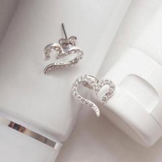 Elegant Style Rhinestone Inlaid Heart Shape Stud Earrings