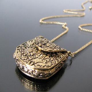 Retro Aulic Style Bag Shape Exquisite Carving Embellished Sweater Chain For Women