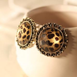 Exquisite Retro Style Leopard Pattern Round Shape Stud Earrings For Women